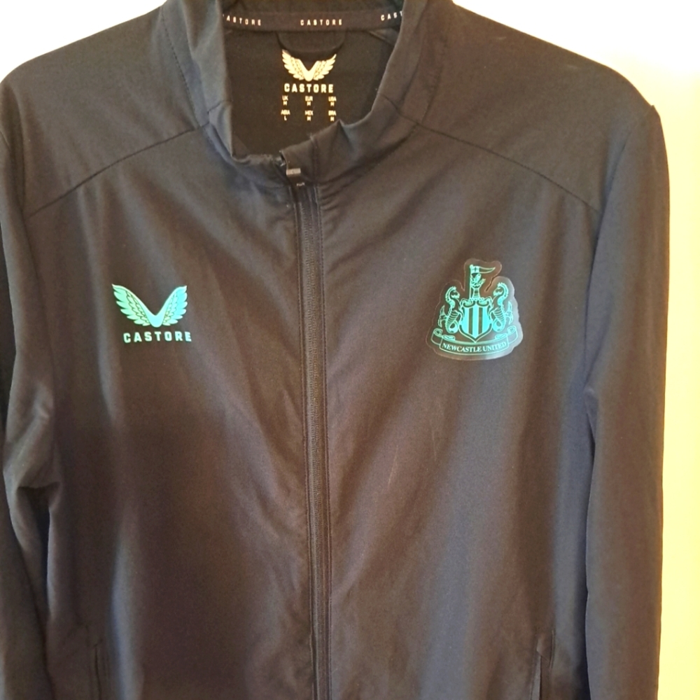 2023-2024 Newcastle Utd football soccer Coaches Travel Jacket sz M